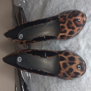 WORTHINGTON womens Heels size 11M rounded toe area (new) beautiful💖